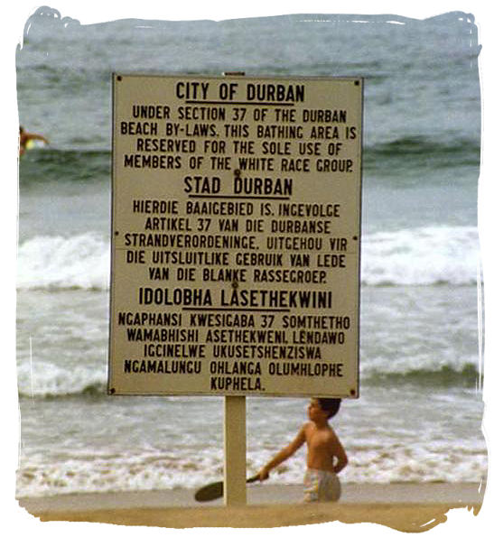 [apartheid-signboard-on-durban-beach-historyofsouthafrica.jpg]