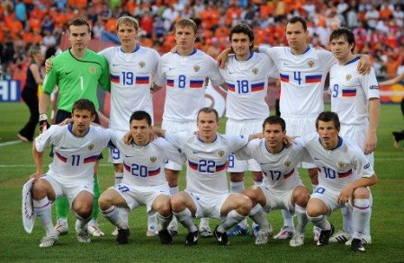 [2769286730-soccer-uefa-european-championship-2008-quarter-final-holland-v-russia.jpg]