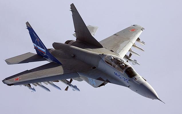 [800px-MiG-35.jpg]