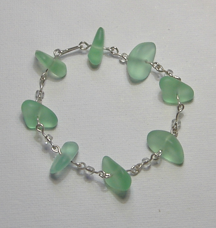 [green+bead+bracelet.JPG]