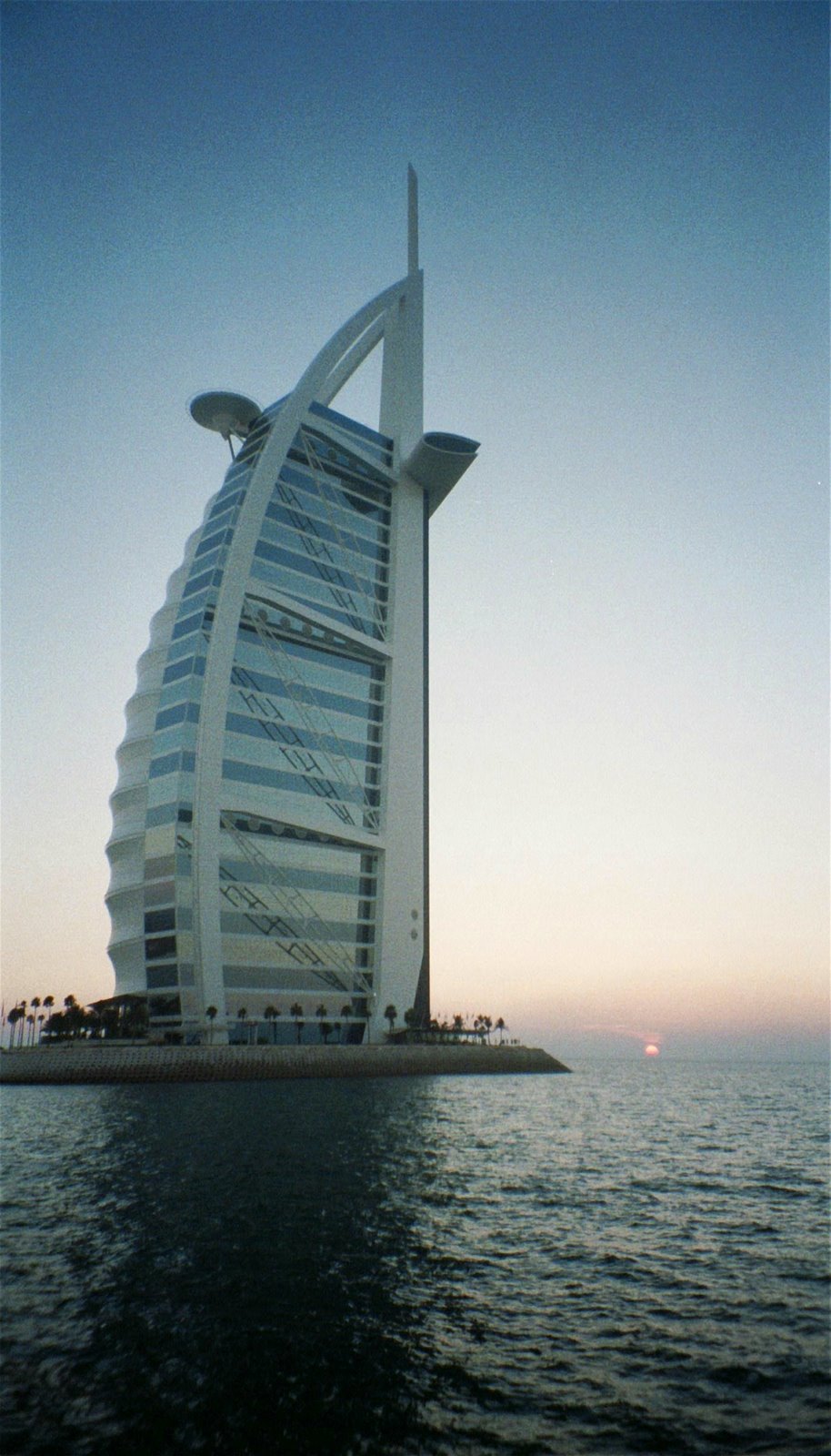 [UAE-Dubai-Burj-Al-Arab-hotel-at-sunset-BG.jpg]