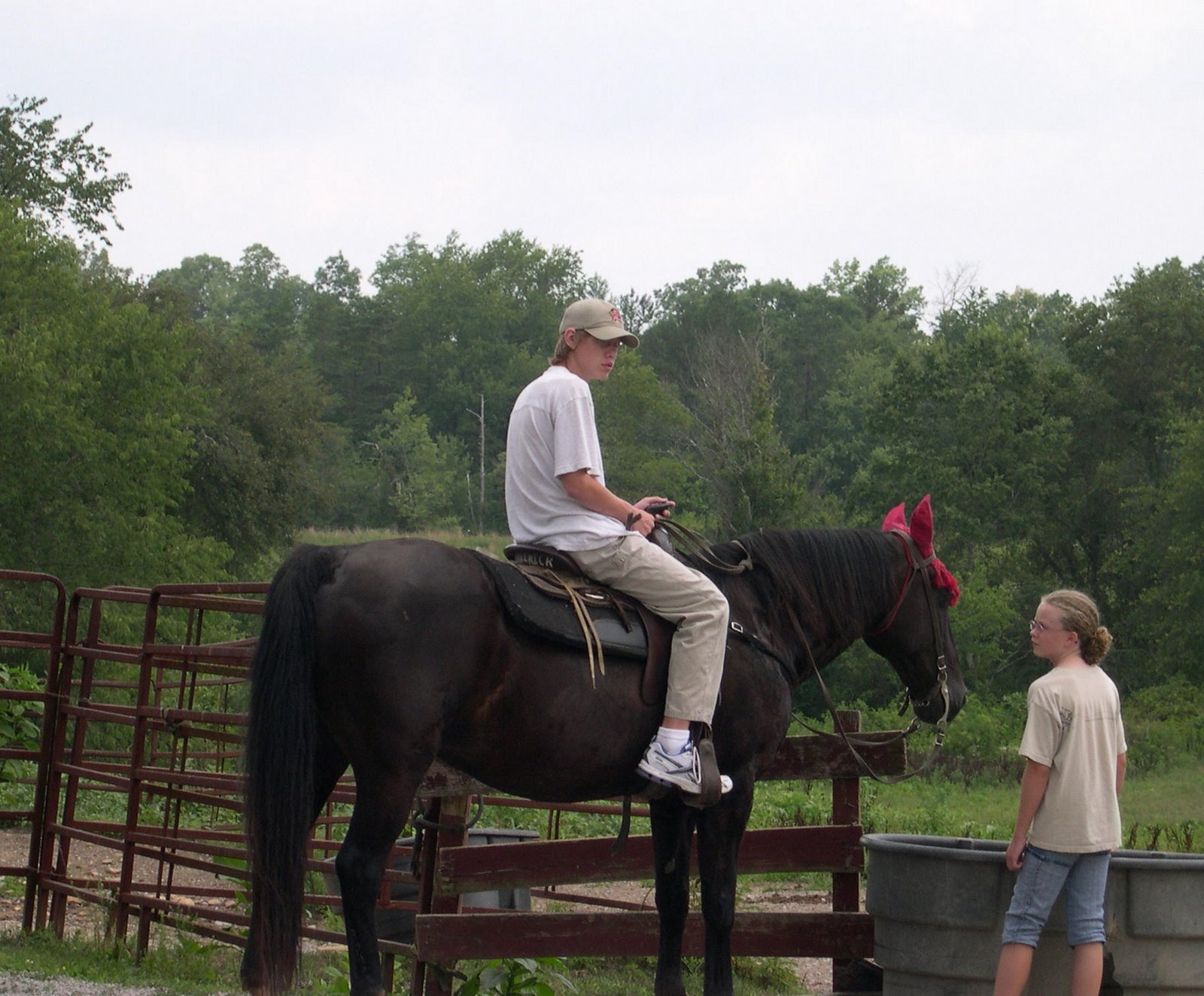 [Zachary+on+horseback+2.jpg]