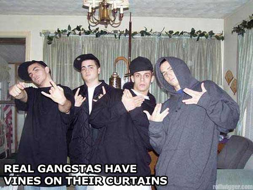 [gangsters.jpg]