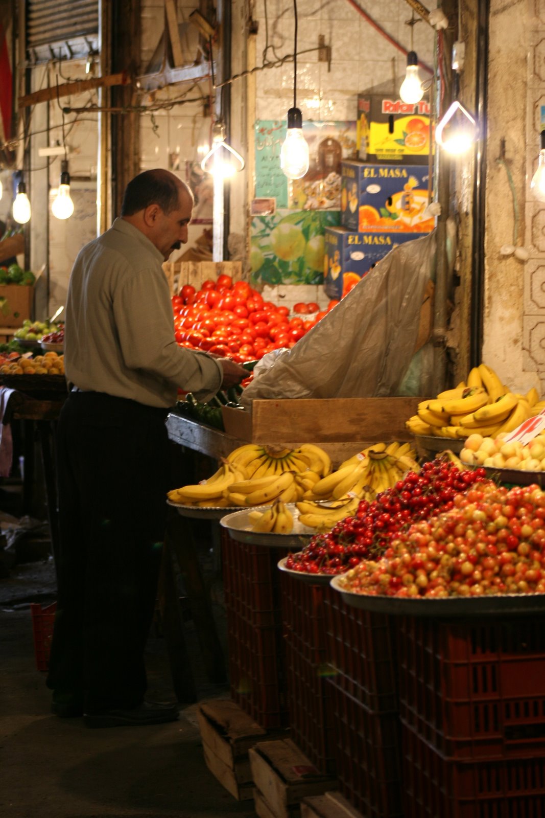 [The+fruits+baazar+in+Tabriz.jpg]