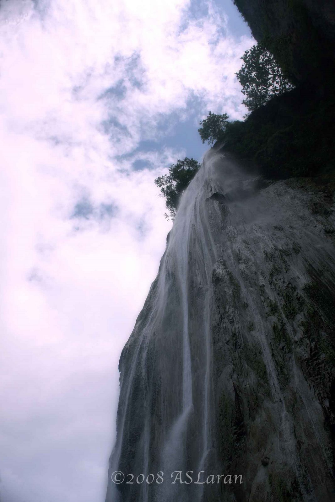 [152-Waterfalls-Up-Close.jpg]
