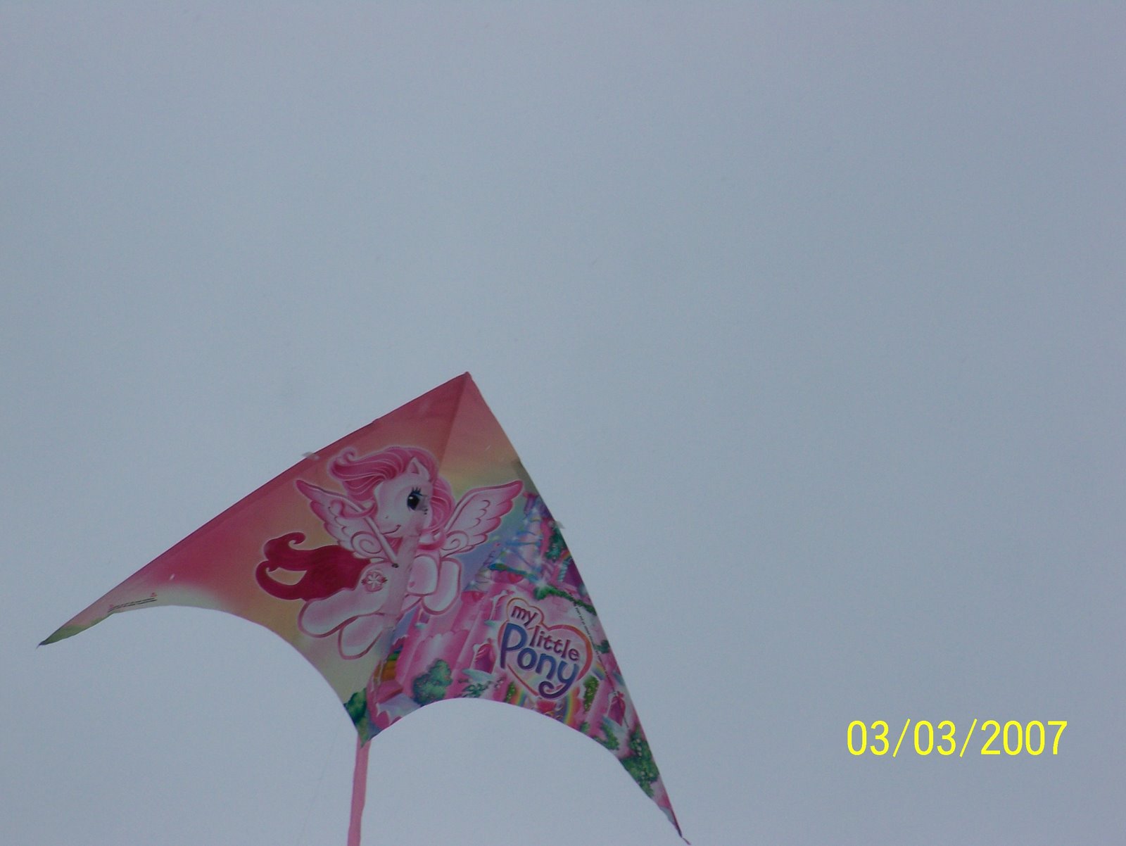 [Sledding+-+kite+flying+007.jpg]