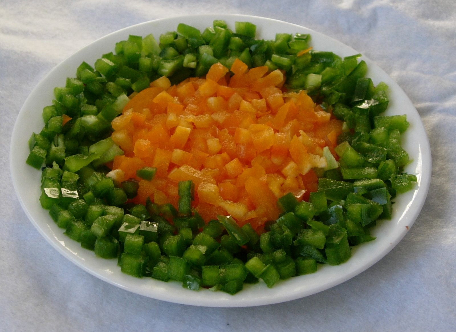 [Orange+and+green++bell+pepper.JPG]