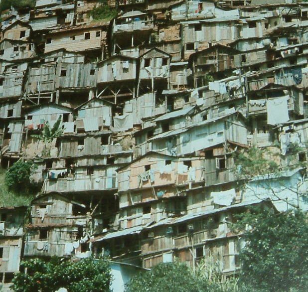 [favelas11.jpg]