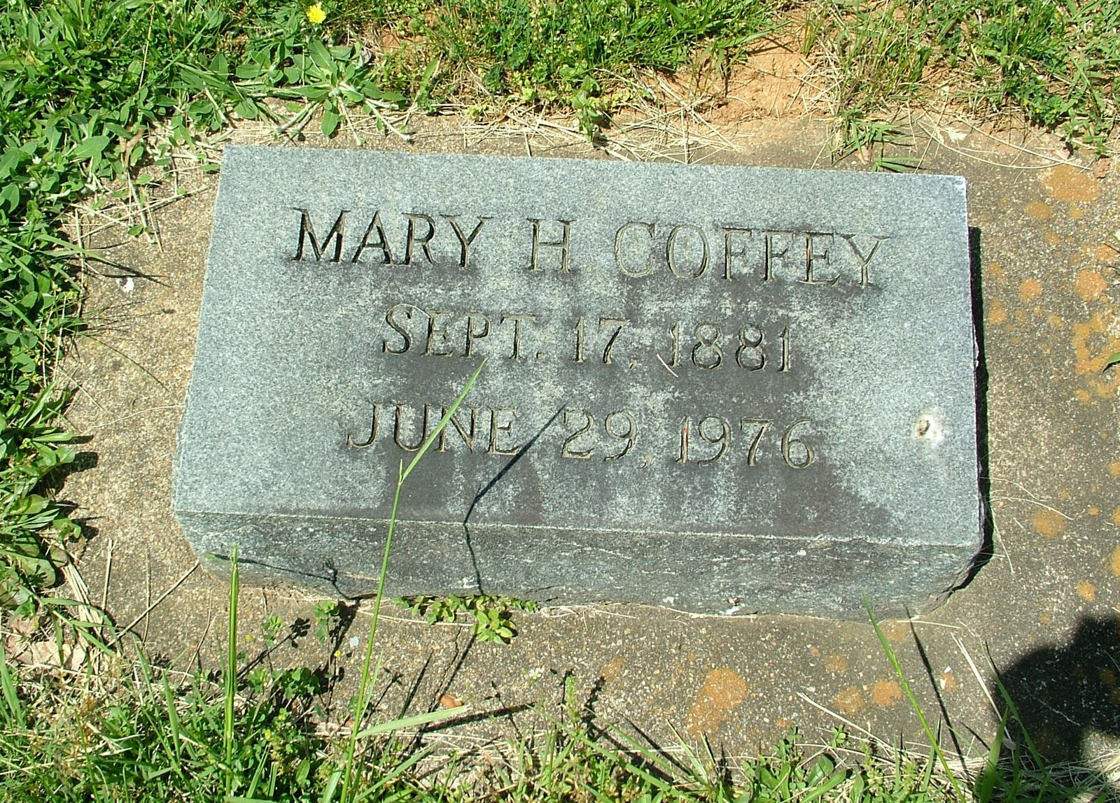 [GH+Mary+H+Coffey+81-76+Footstone.jpg]