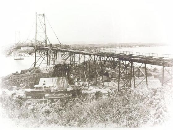 [Construcao da Ponte Hercilio Luz - estaleiro arataca - parte insular - 1925_jpg.jpg]