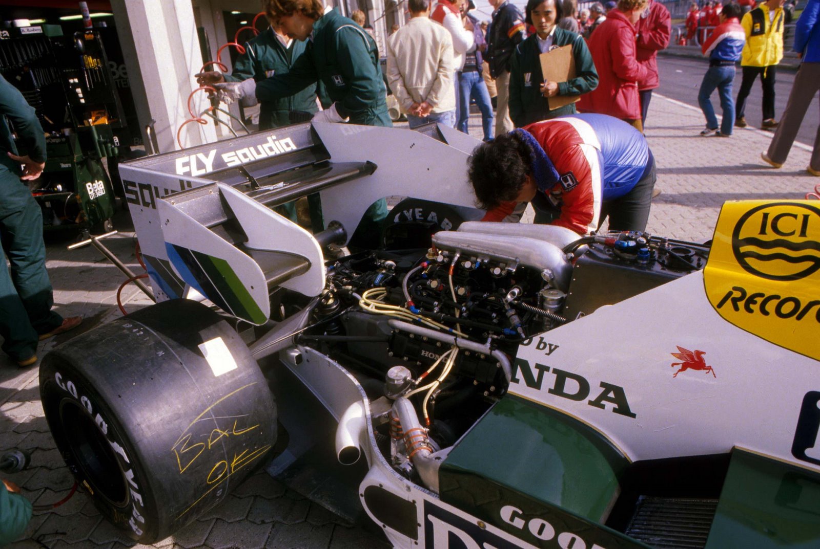 [Williams+F1+Judd+engine+1984-2.jpg]