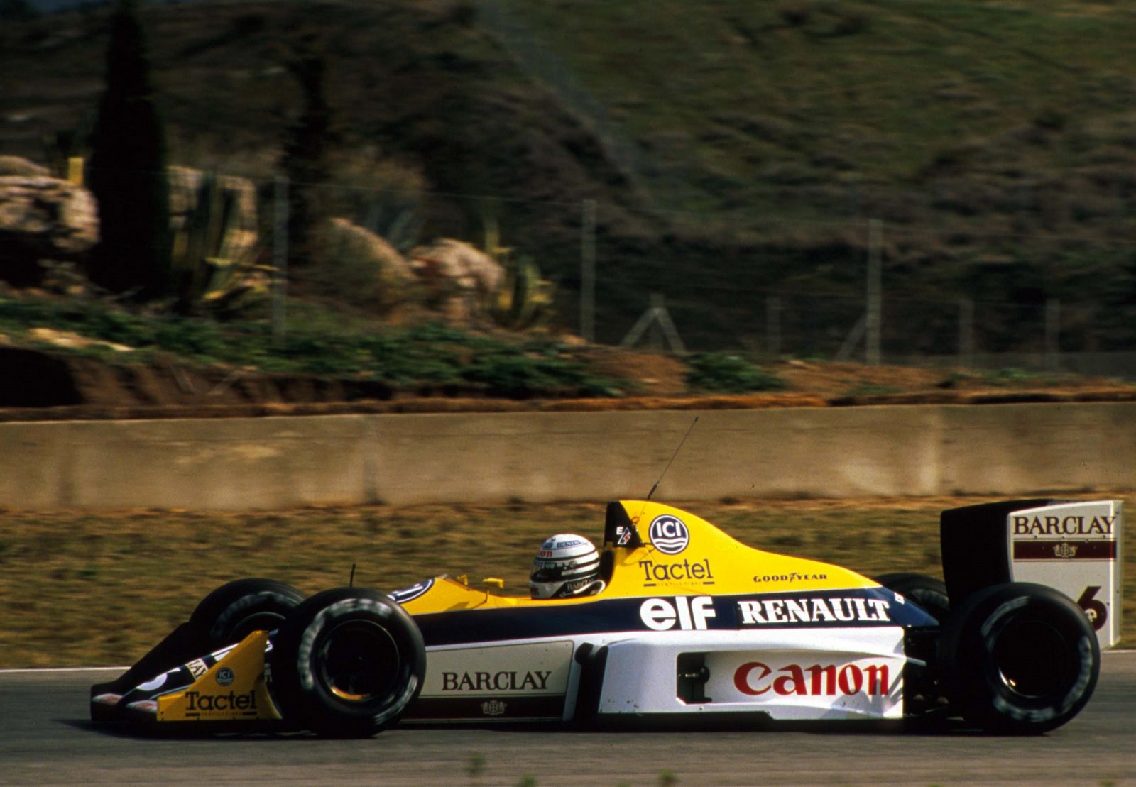 [Riccardo+Patrese+Williams+1988+8.jpg]