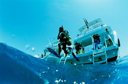 [scuba-diving-spots-03-Coron+island.jpg]