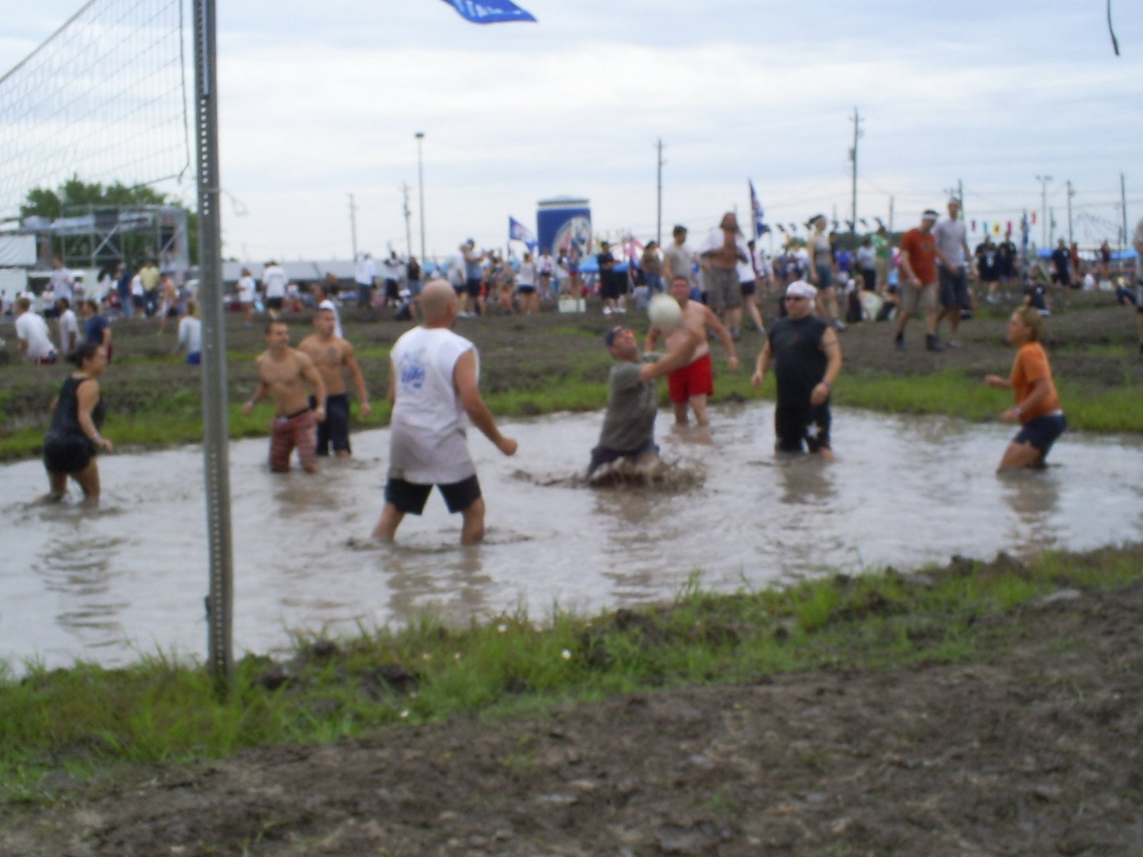 [Mud+volleyball+#3.jpg]
