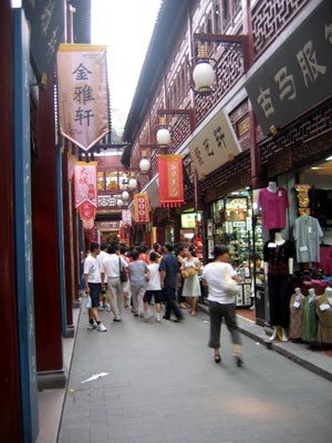[shanghai-shopping3.jpg]