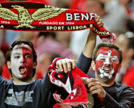 [Benfica%20esta%20a%20um%20ponto%20do%20titulo.jpg]