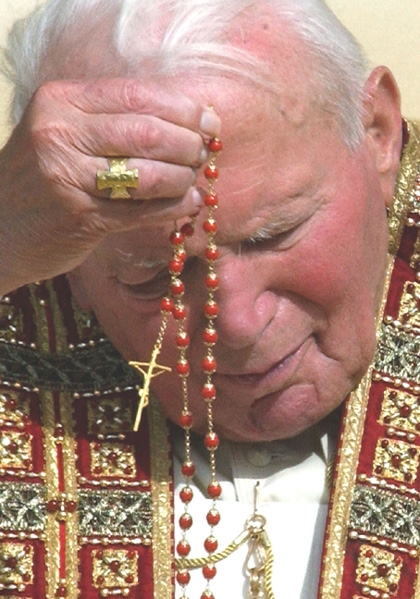[pope-rosary.jpg]