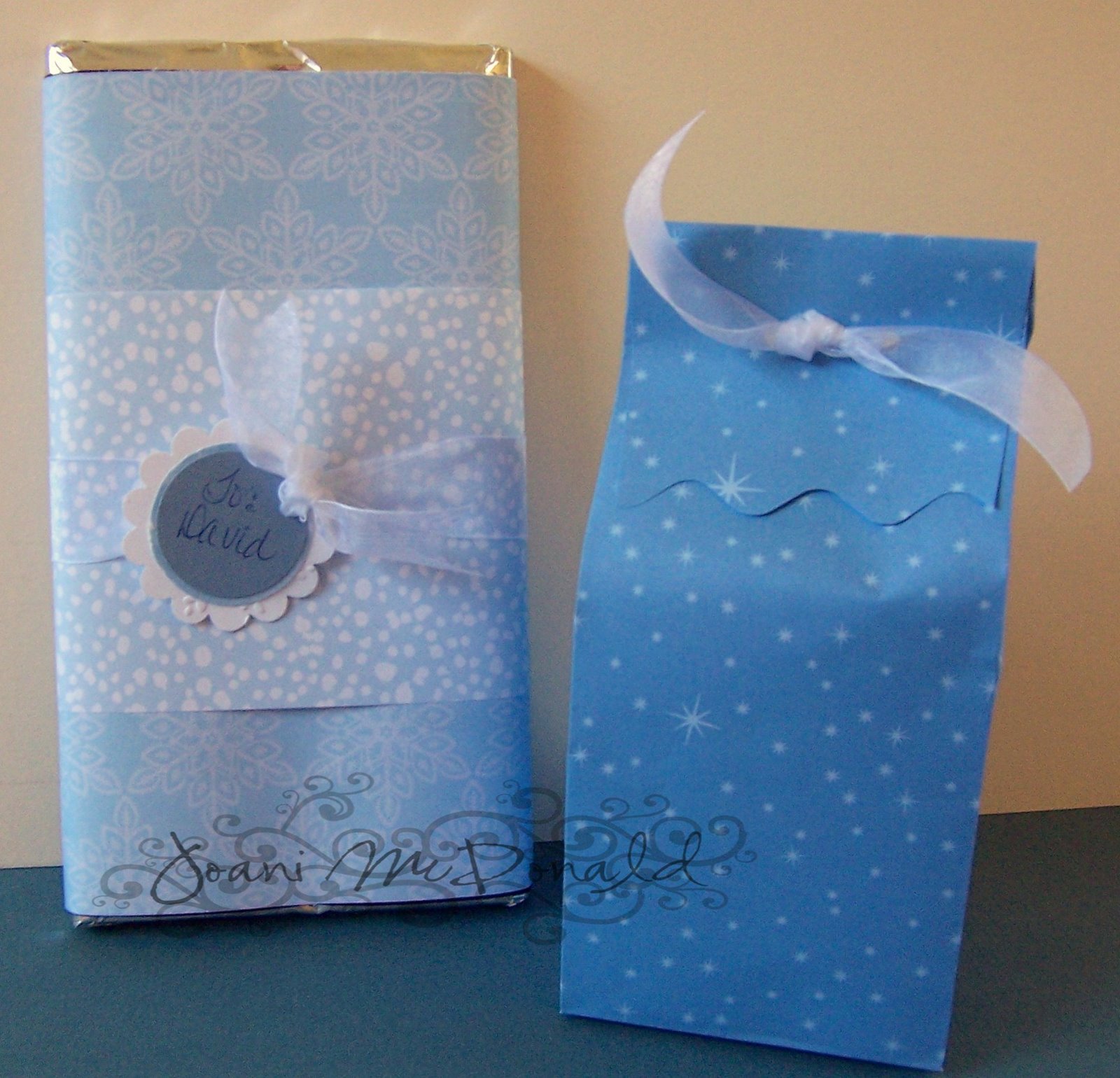 [Gift+Bag+and+Chocolate.jpg]