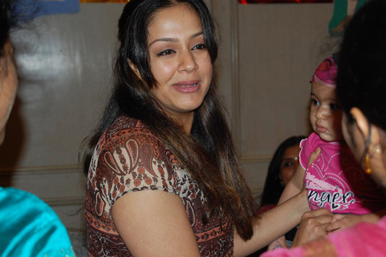 [Diya+-+Surya+Jyothika+baby+Photo+Gallery3g.jpg]