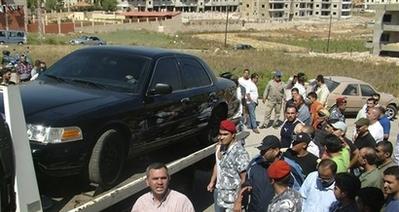 [hezbollah+car.JPG]