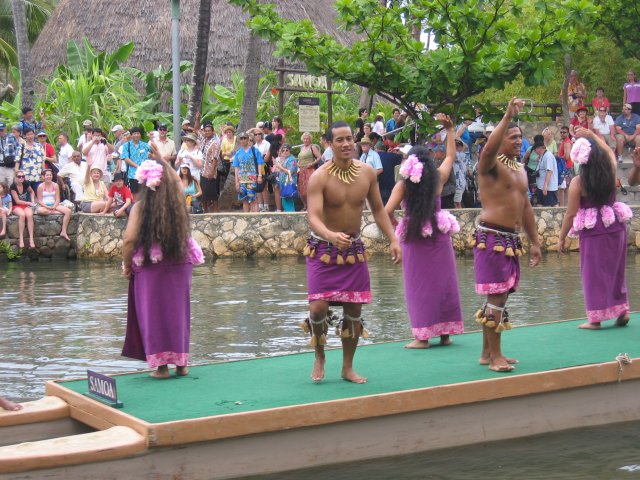 [IMG_3452.jpgPolynesian+Cultural+Center+Canoe+Pageant+Samoa.jpg]