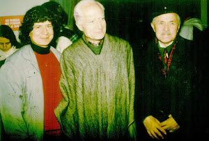De derecha a Izquierda el Juez René García Villegas, el Padre José Aldonate y Yo