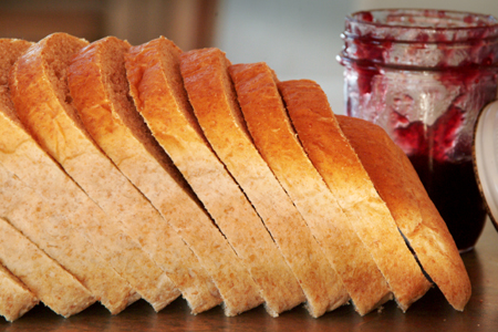 [honey+wheat+bread.jpg]