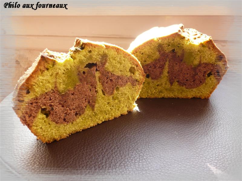 [Cake+à+la+caroube+&+à+la+pistache.JPG]