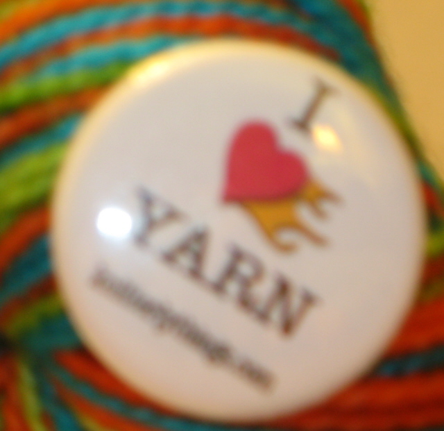 [yarn+button.jpg]
