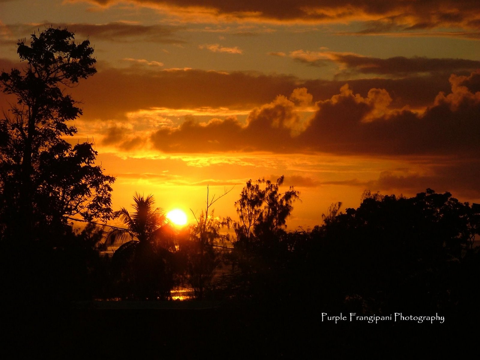 [Vanuatu+sunset.JPG]