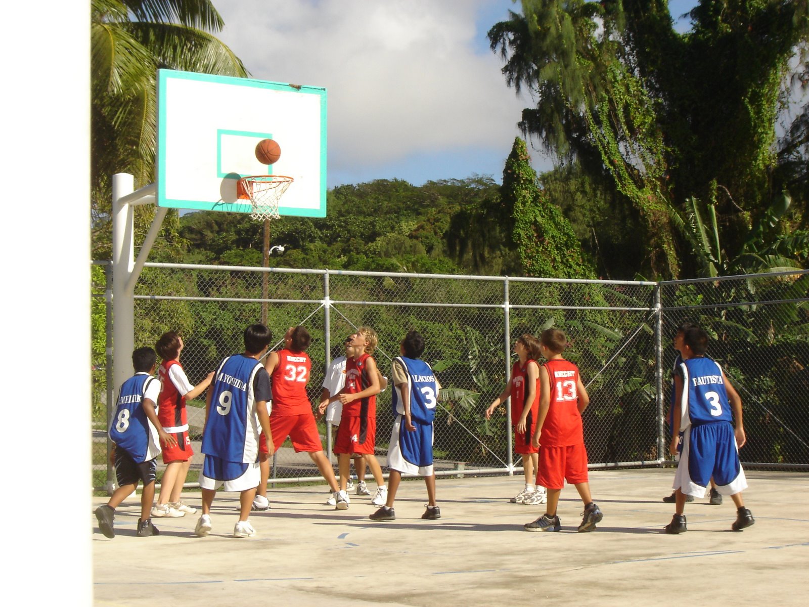 [Basketball+Game+035.jpg]