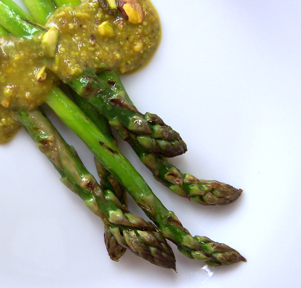 [pistachio+and+asparagus+fresh+approach+blog-1.jpg]