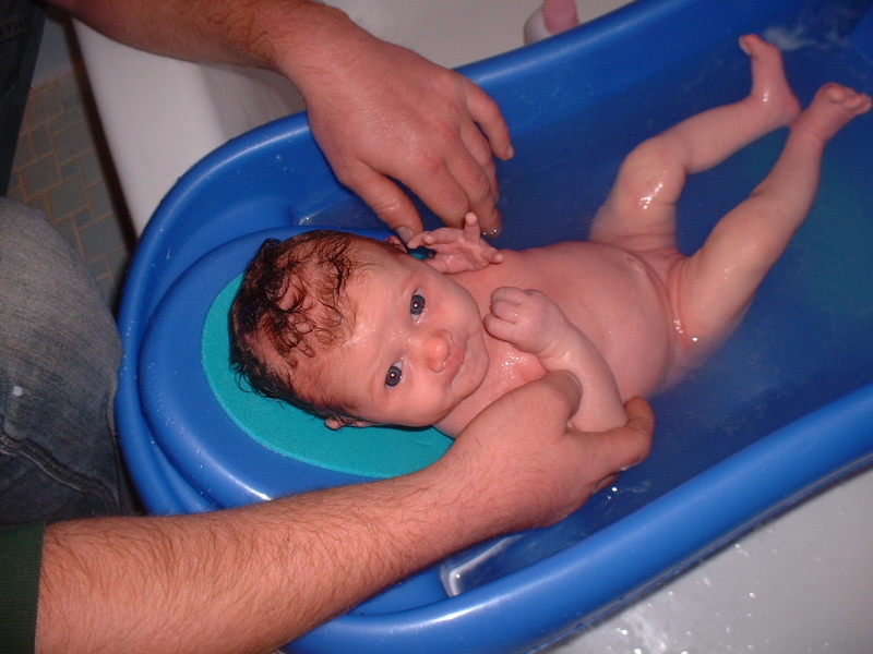 [baby+-+bath+02.JPG]