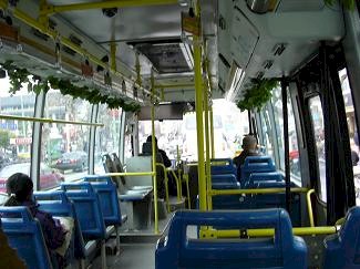 [bus.jpg]