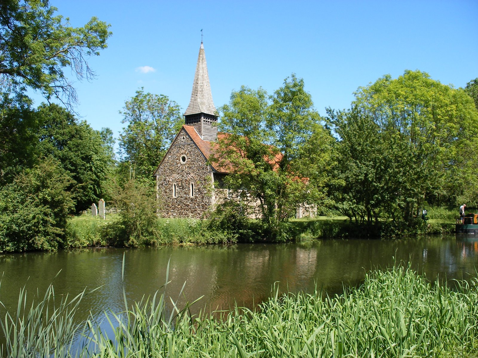 [13a+Ulting+church+from+the+river.JPG]