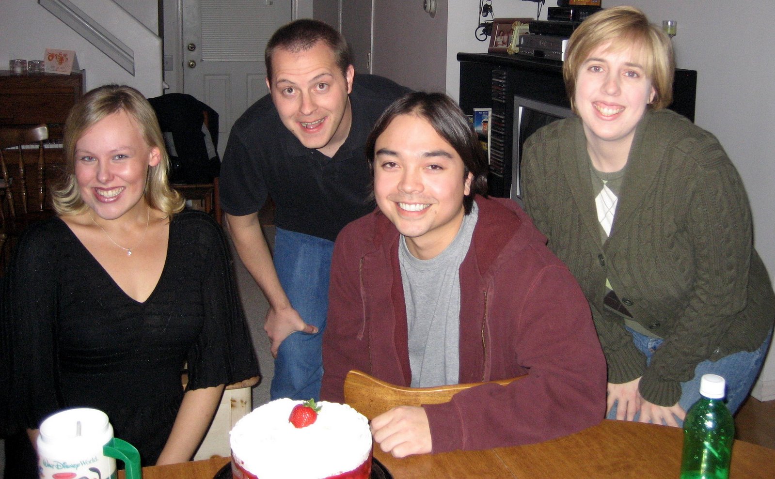 [Chris'+Birthday+2007+Jenny,+Matt,+Chris,+and+Amanda.JPG]