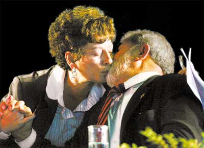 [Lula+e+Ministra+NilcÃ©a+Freire_Ueslei+Marcelino_Folha+Imagem.jpg]
