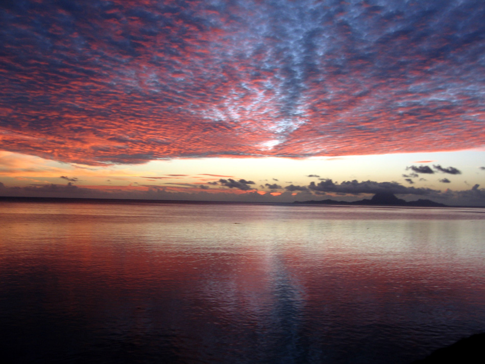 [French+Polynesia+-+7+-+Le+Taha'a+Private+Island+Resort+-+sunset+over+bora+bora.jpg]