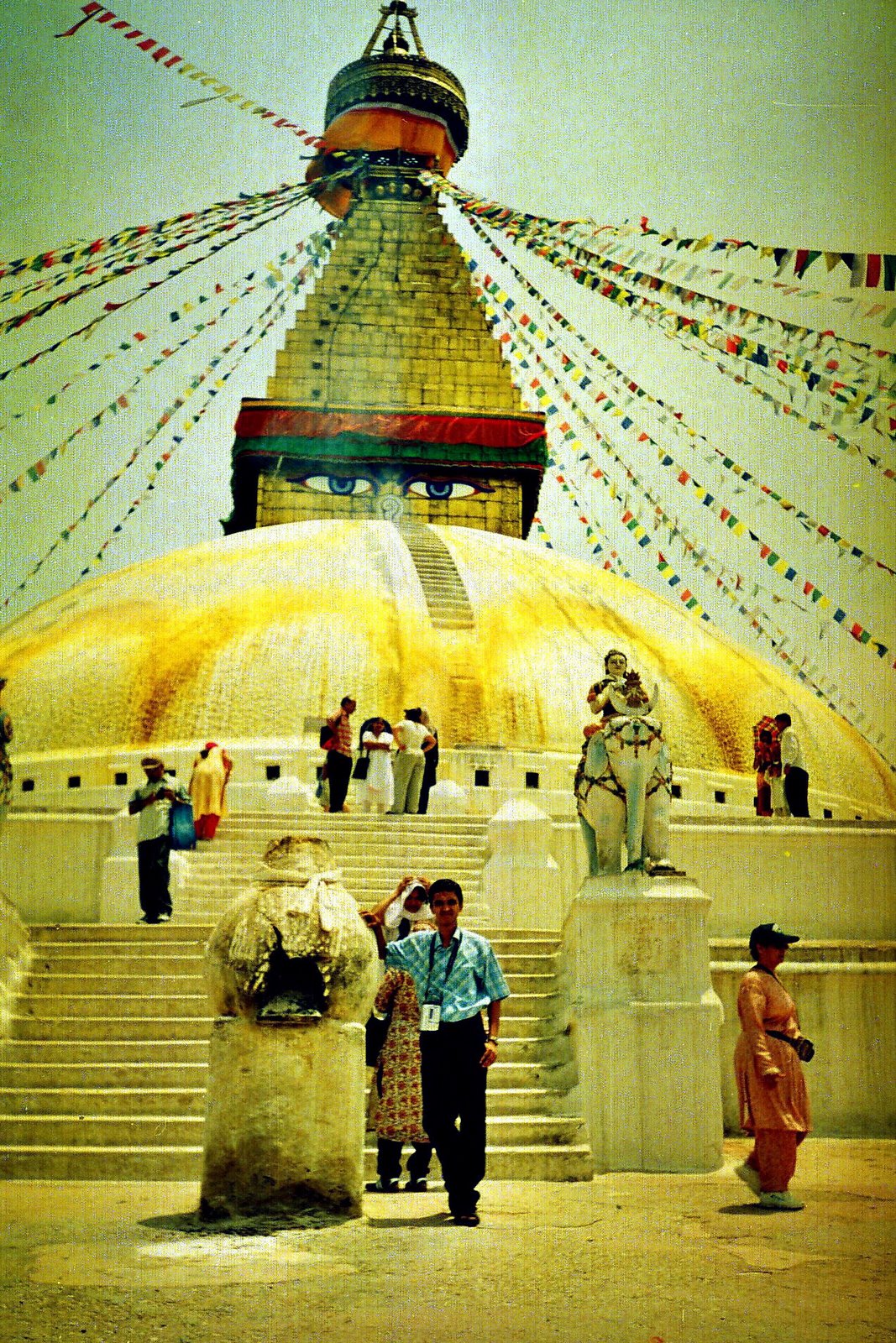 [Boudhnath+Stupa.jpg]