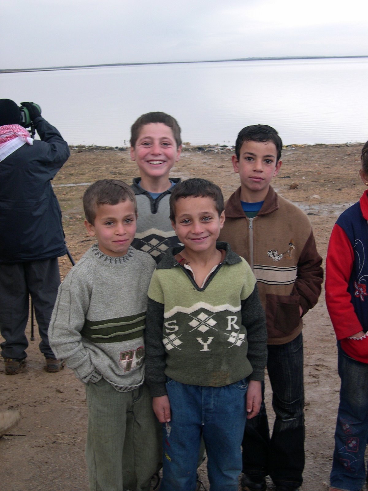 [children+at+jaboul+lake+in+Syria.JPG]