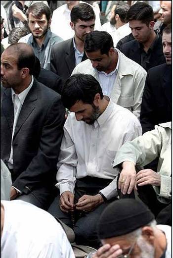 [Ahmadinejad02.jpg]