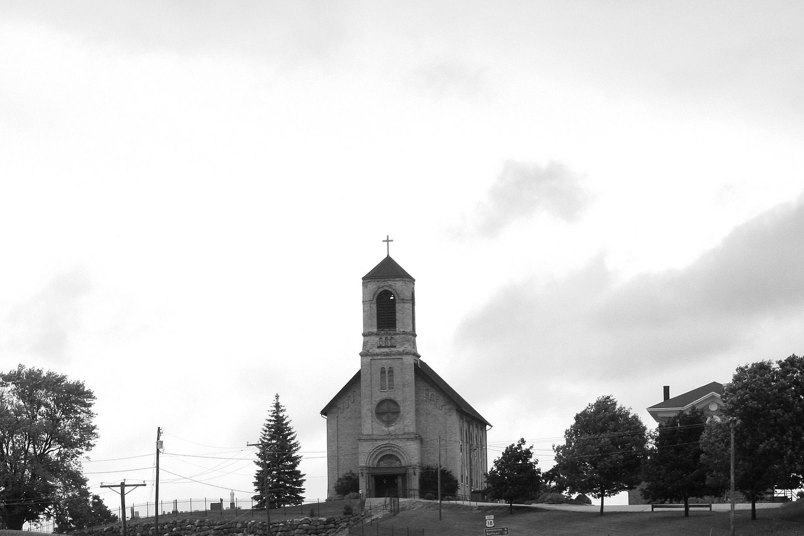 [2007-06-03+Church+on+a+Hill.JPG]