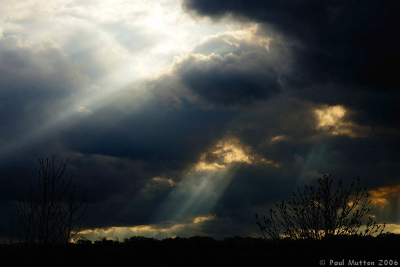 [Sun_Rays_Breaking_Through_Clouds_In_Wales_A8V9537.jpg]