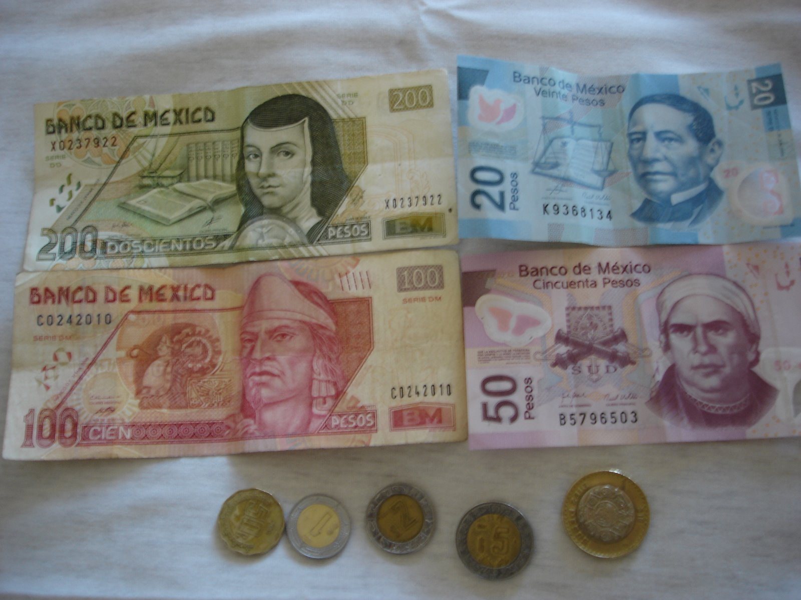 [Mexican+money+-Pesos.JPG]
