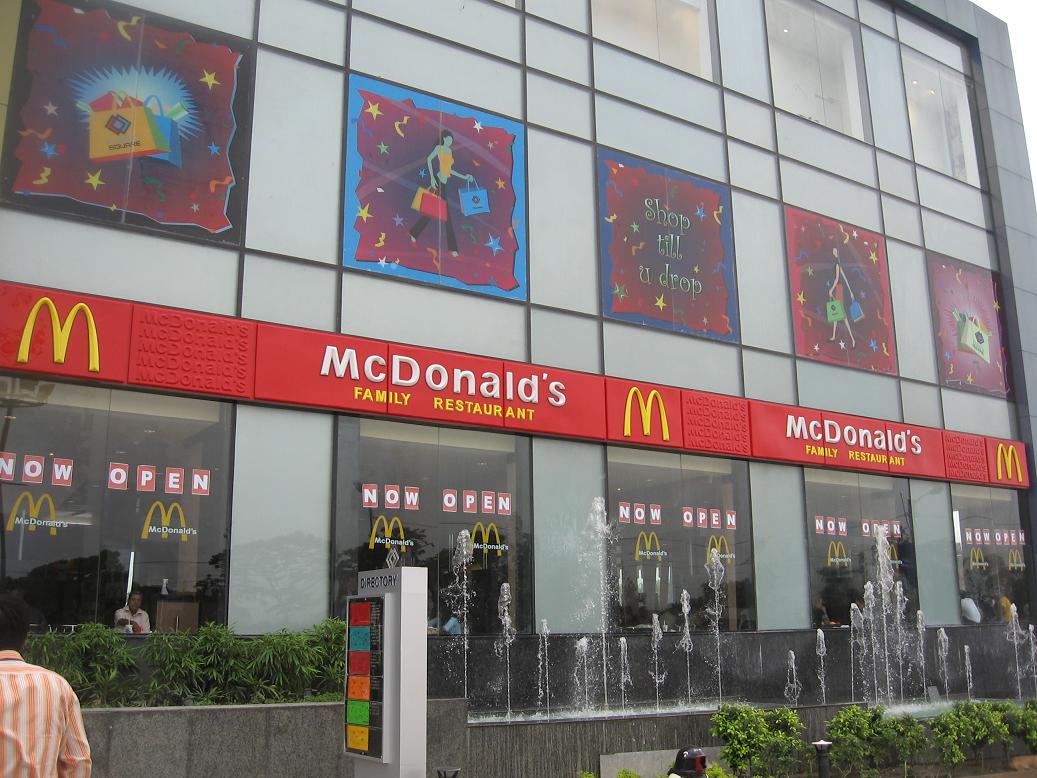 [McDonalds_Mani_Square_20une2008.JPG]