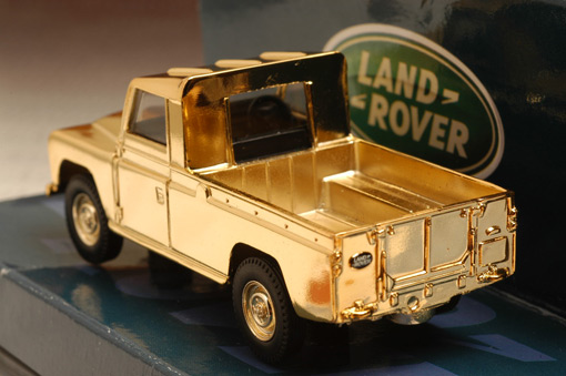 [Gold-Plate-Land-Rover-4.jpg]