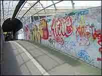 [graffiti+bridge.jpg]