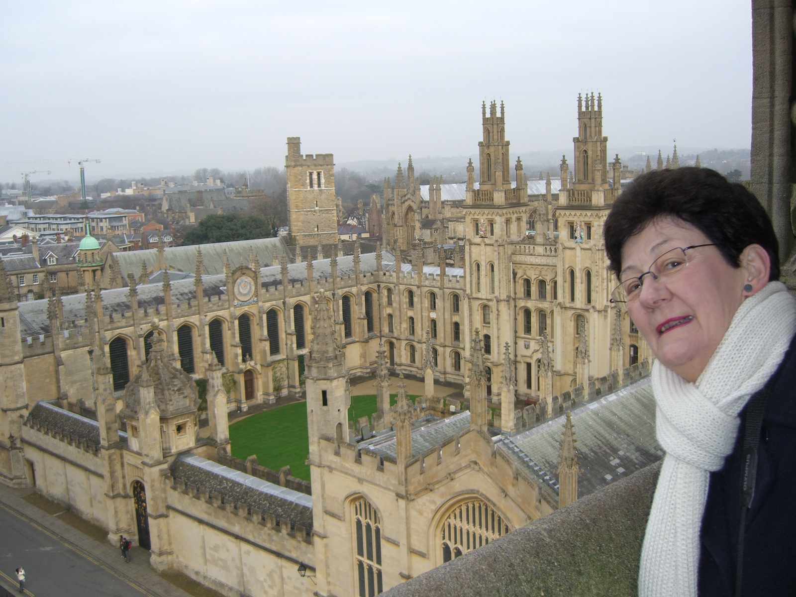[Mary+over+All+Souls+College+Oxford+Dec06.JPG]