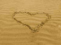 [love-heart-in-the-sand-01+copy.jpg]