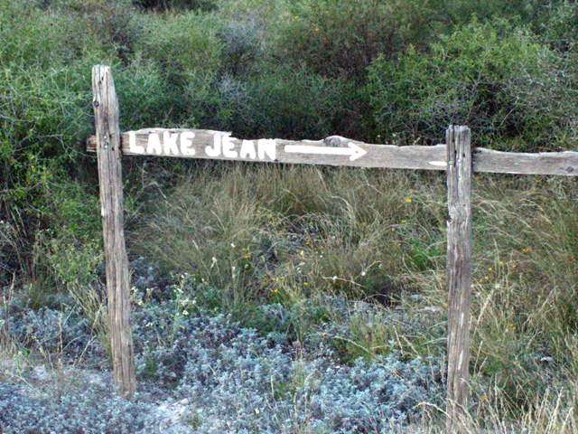 [Lake+Jean+sign+resized.jpg]